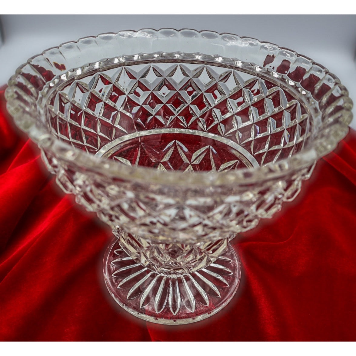 DEPRESSION GLASS TULIP VASE
