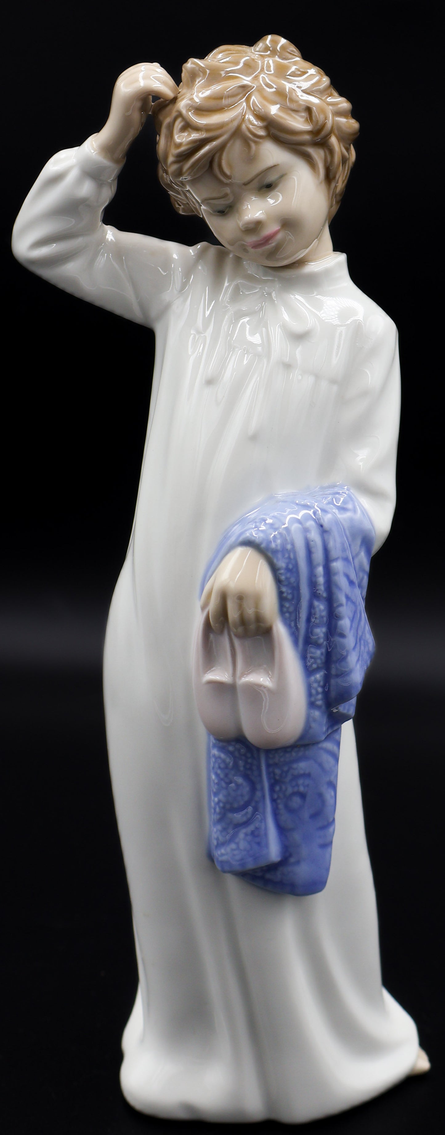 LLadro NAO #232 Boy with Towel and #230 Yawning Girl