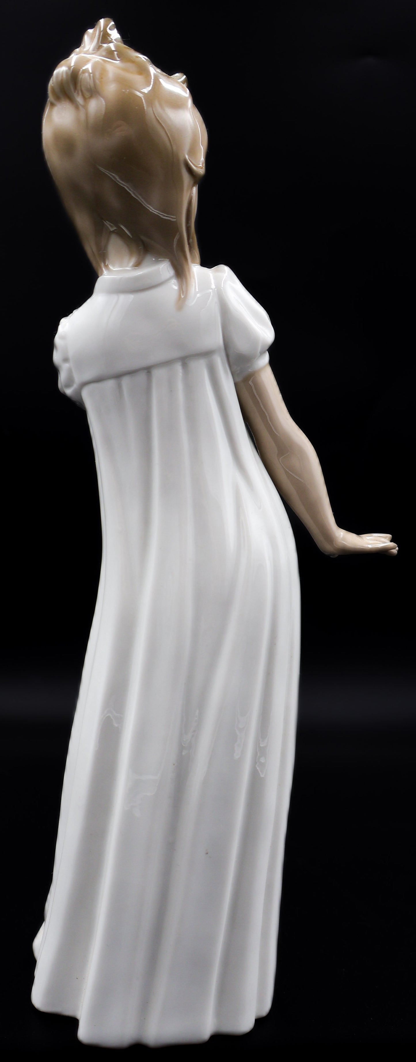 LLadro NAO #232 Boy with Towel and #230 Yawning Girl